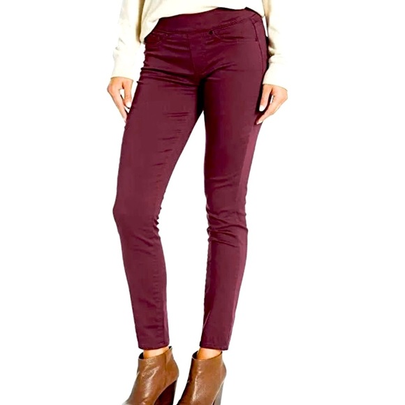 Signature by Levi Strauss Pants - Levi’s Pants Signature Gold Label Totally Shaping Pull on Skinny size 12